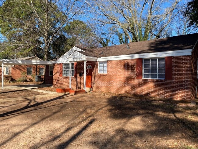Building Photo - 3737 Dalraida Pkwy