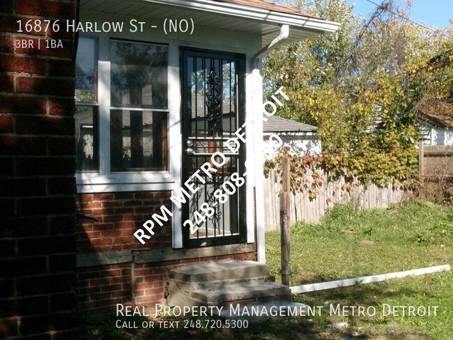 Building Photo - Great Brick Bungalow in Detroit