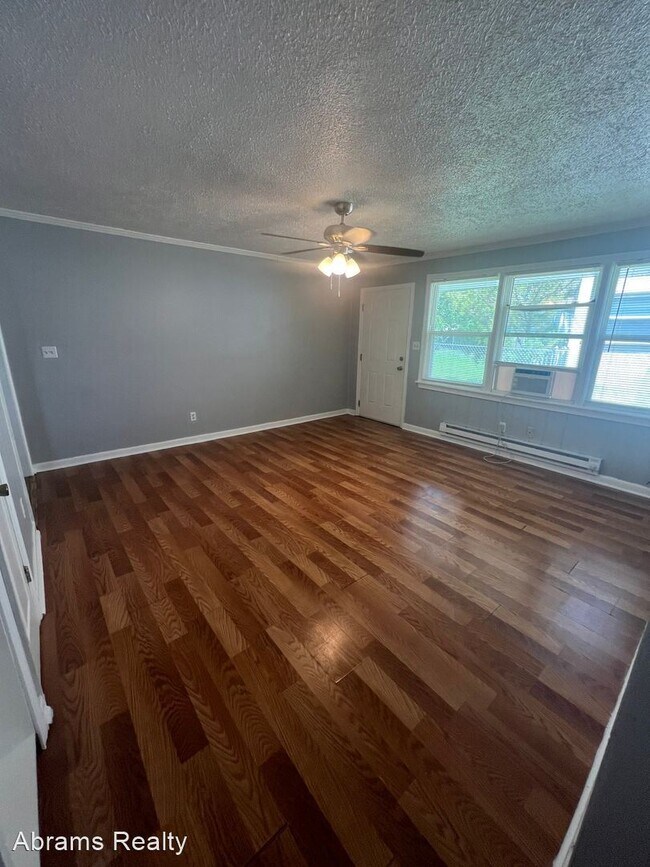 Building Photo - 2 br, 1 bath House - 1800 Bourbon Ave, Unit A