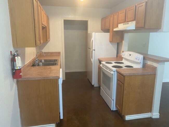 Foto del edificio - Affordable Elegance: 3 Bedroom Duplex in P...