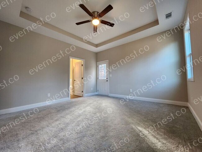 Foto del edificio - 7888 Wilkinson Dr