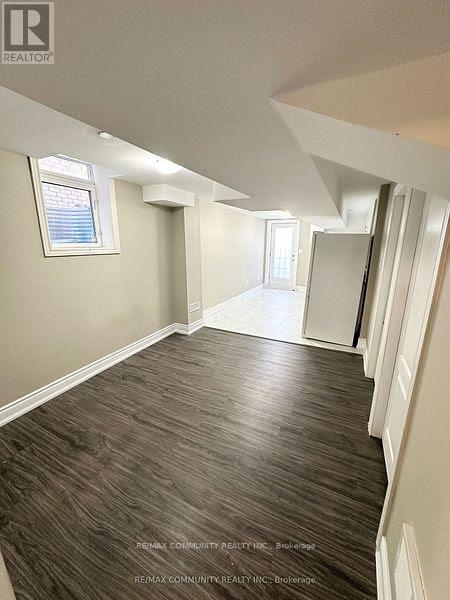 Building Photo - 16 Greenery Rd