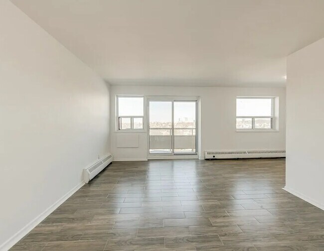 Photo du bâtiment - Laurentia Apartments