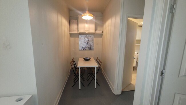 Foto del edificio - 128 St Francis Ave