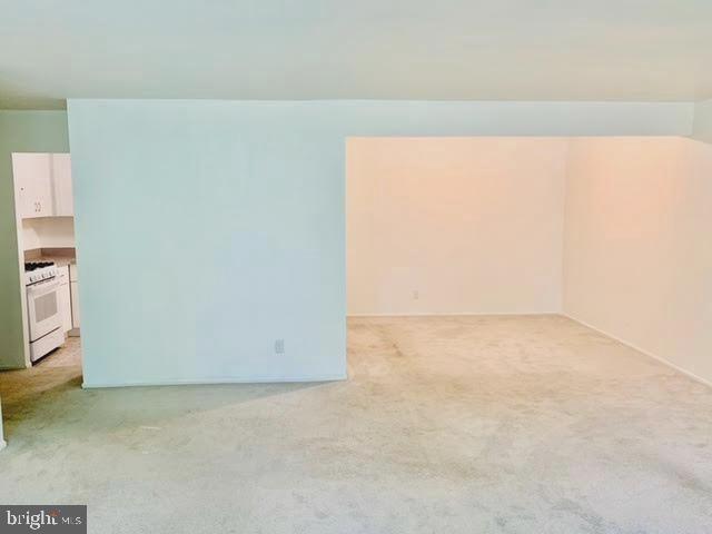 Building Photo - 118 Drummers Ln