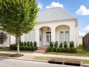 Building Photo - 10731 Turning Leaf Dr