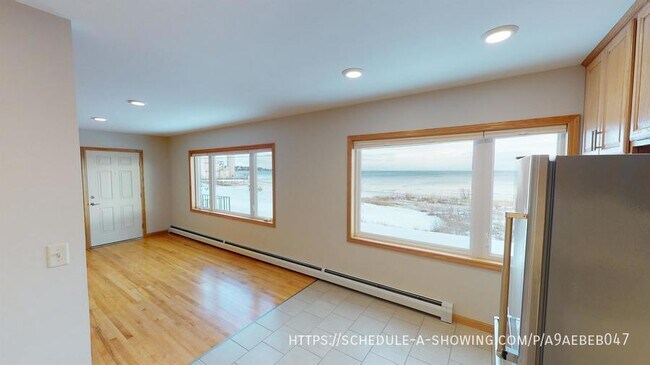 Foto del edificio - 830 S Lake St