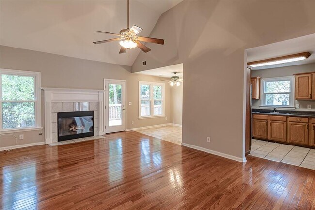 Building Photo - 705 Oxford Crest Ct NW