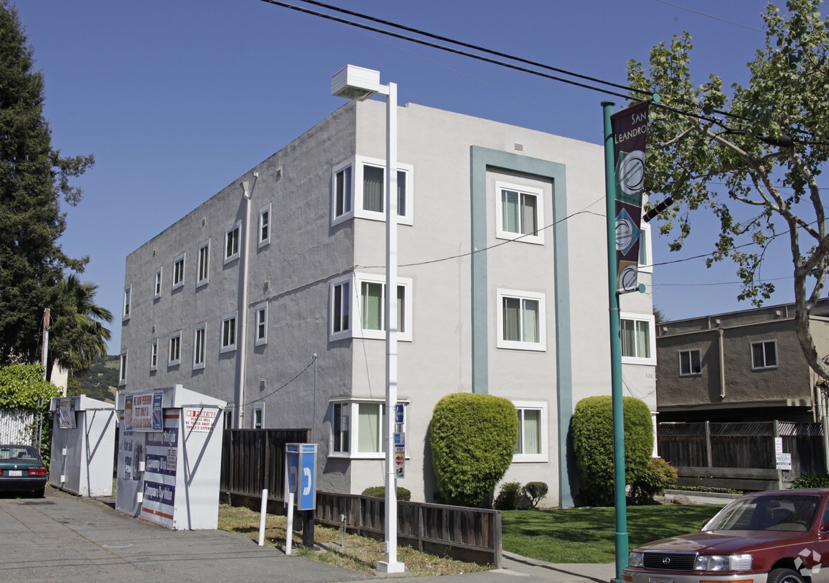 Building Photo - 520 Bancroft Ave
