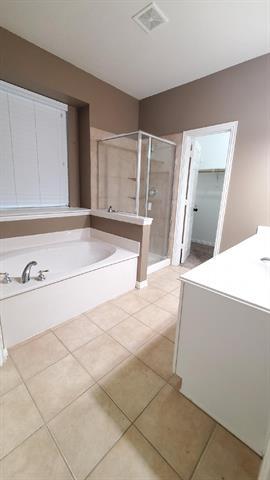 Building Photo - 2401 Eaton Dr