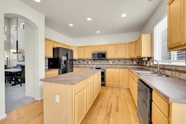Building Photo - Wonderful home located in Broomfield with ...