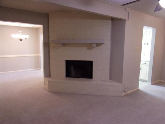 Foto del edificio - 18 Crossroads Dr