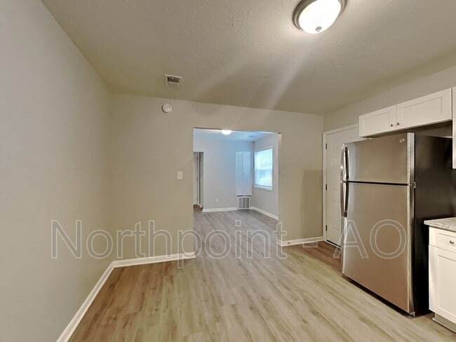 Building Photo - 1542 Flicker Rd
