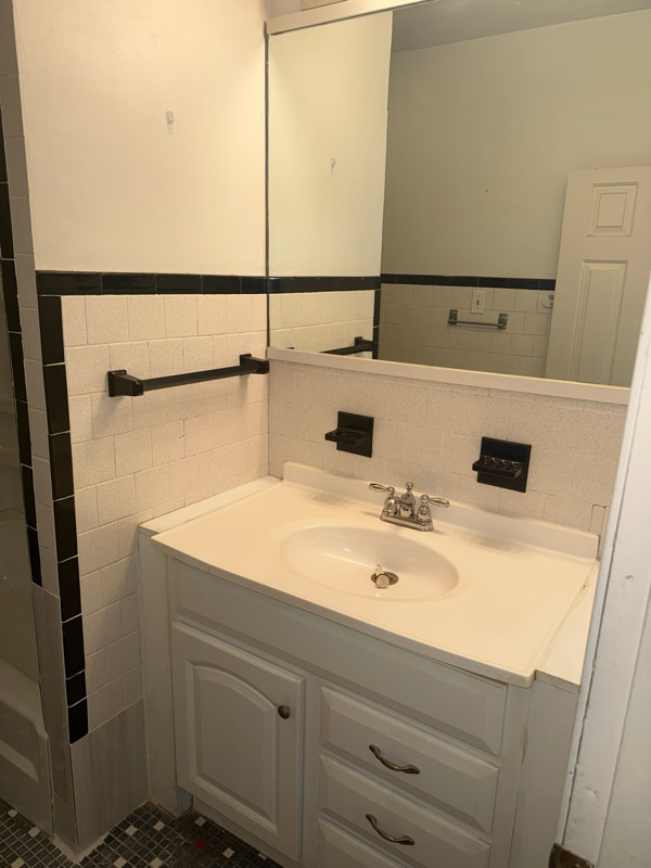 Foto del edificio - 654 Alden St