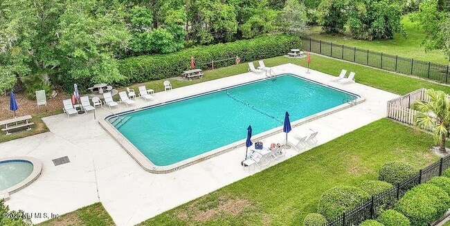 Foto del edificio - 3128 Old Port Cir W