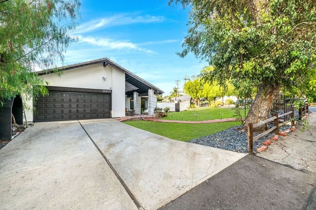 Foto del edificio - 28403 Waring Pl