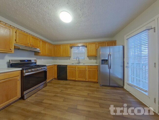 Foto del edificio - 116 Summer Lake Dr