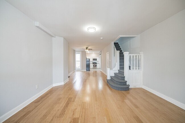 Foto del edificio - Huge 3 bedroom house for rent