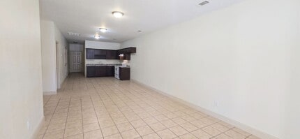 Building Photo - 208 3rd Ave