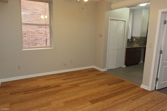 Building Photo - 316 Melwood Ave