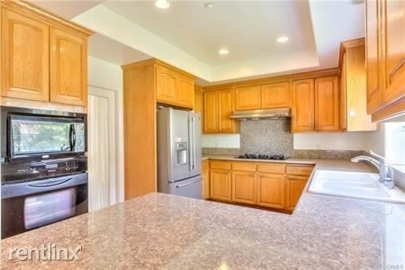 Foto del edificio - 5 br, 5 bath House - 289 S Walnut Grove Ave