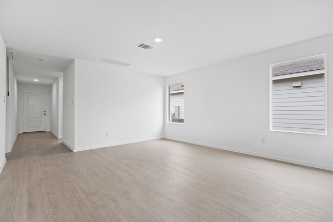 Foto del edificio - 3 Bedroom 2 Bathroom located in Starlight ...