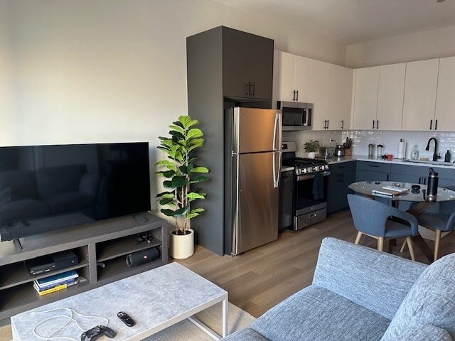 Foto del edificio - 3204 N Clifton Ave