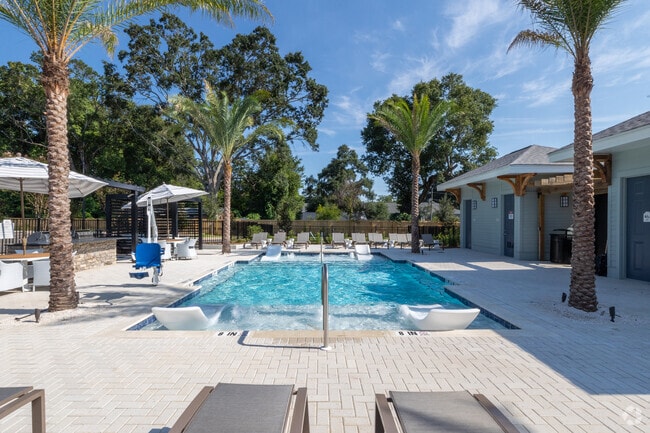 Building Photo - Casara Pensacola