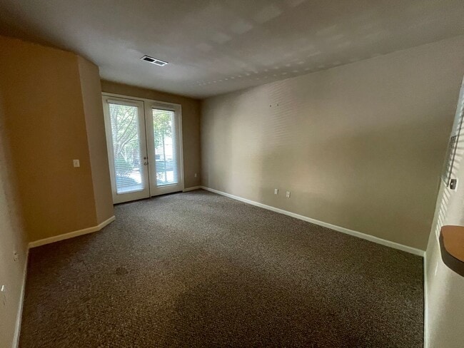 Building Photo - One Bedroom in Walker Square