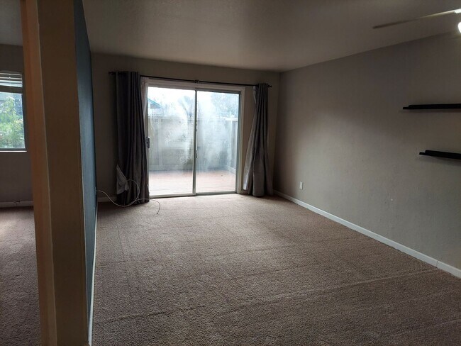 Foto del edificio - Lower Level Condo in Rohnert Park