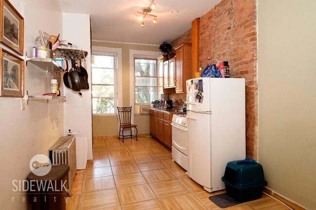Building Photo - 170 Nassau Ave