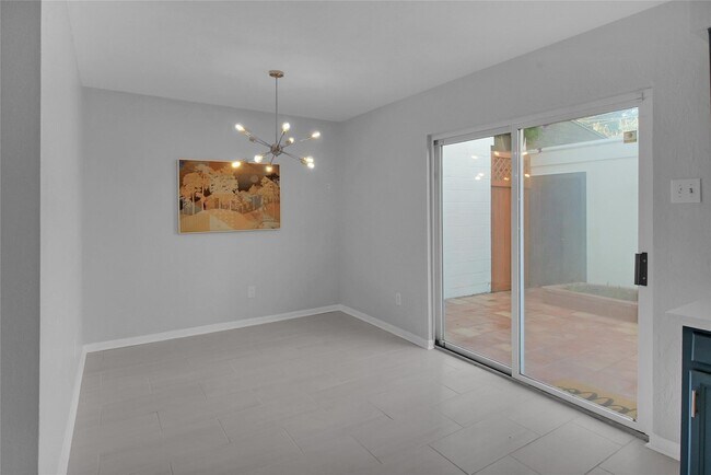 Foto del edificio - 8868 Kempwood Dr