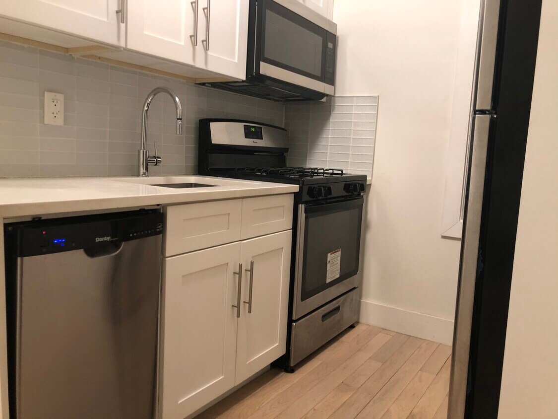 239 Fowler Ave, Jersey City, NJ 07305 Apartments in Jersey City, NJ