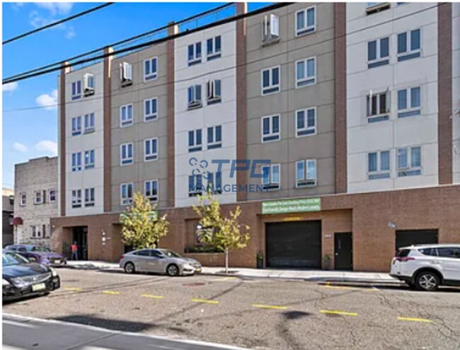 Building Photo - 62 69th St