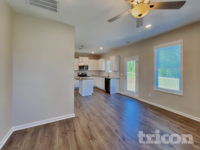 Foto del edificio - 783 Springtooth Dr