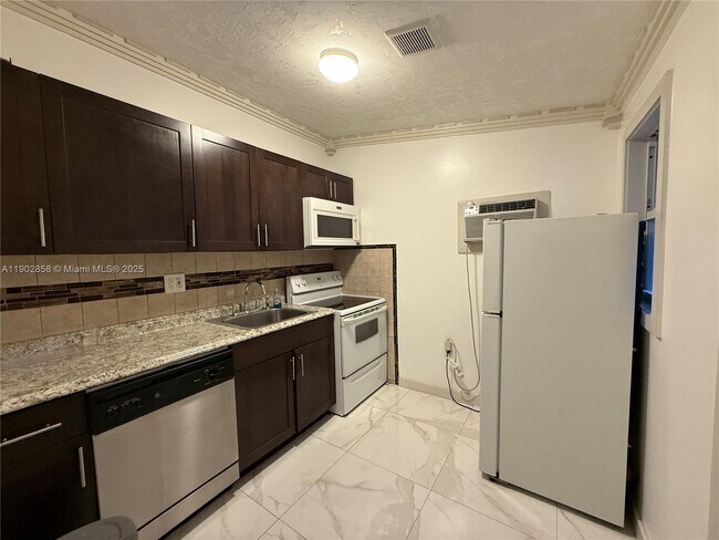 Foto del edificio - 1490 NW 34th St