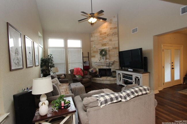 Foto del edificio - GORGEOUS 4-BEDROOM IN BELTERRA