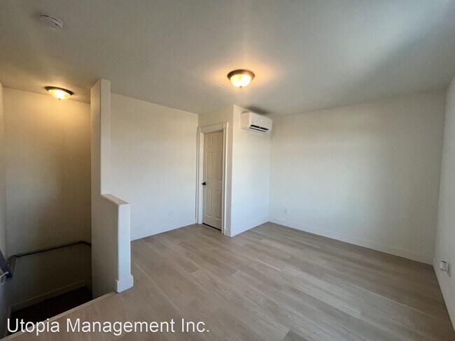 Foto del edificio - 4 br, 2 bath House - 3965 Newton Ave