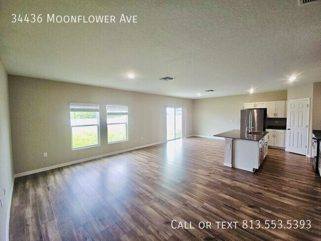 Foto del edificio - 34436 Moonflower Ave