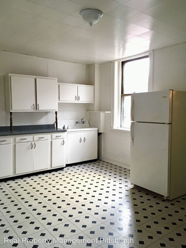 Primary Photo - 308 Saline St