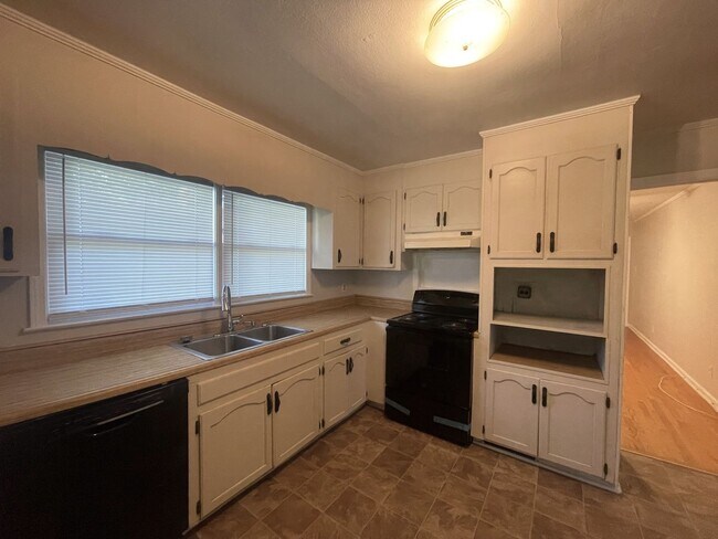 Foto del edificio - 7162 Everett Dr