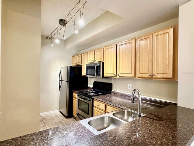 Building Photo - 5001 Baraldi Cir