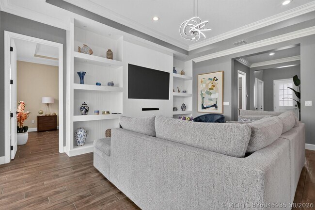 Building Photo - 15660 Goldfinch Cir