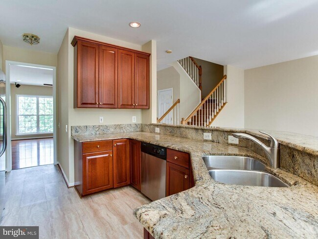 Foto del edificio - 21790 Cypress Valley Ter