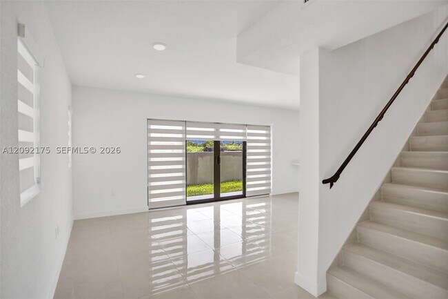 Foto del edificio - 1135 NW 1st St