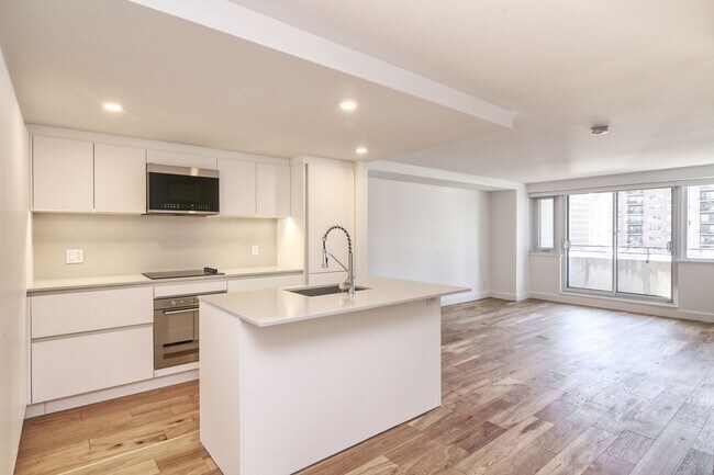 Photo du bâtiment - 3460 Rue Peel