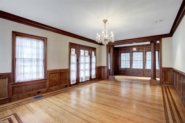 Building Photo - 414 Avondale St