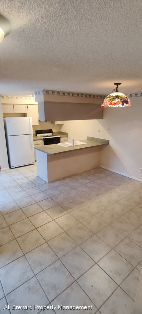 Building Photo - 2 br, 1.5 bath House - 3315 River Villa Way