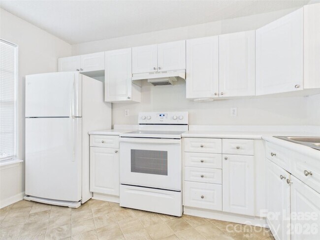 Building Photo - 609 Mountainwater Dr