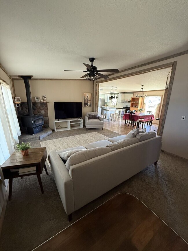 Foto del edificio - 468 N Duck Springs Dr